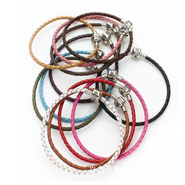 Charm Bracelets 12 color Fashion style red leather rope letter bracelet fit original charm beads DIY female gift
Charm Bracelets 12 color Fashion style red leather rope letter bracelet fit original charm beads DIY female gift