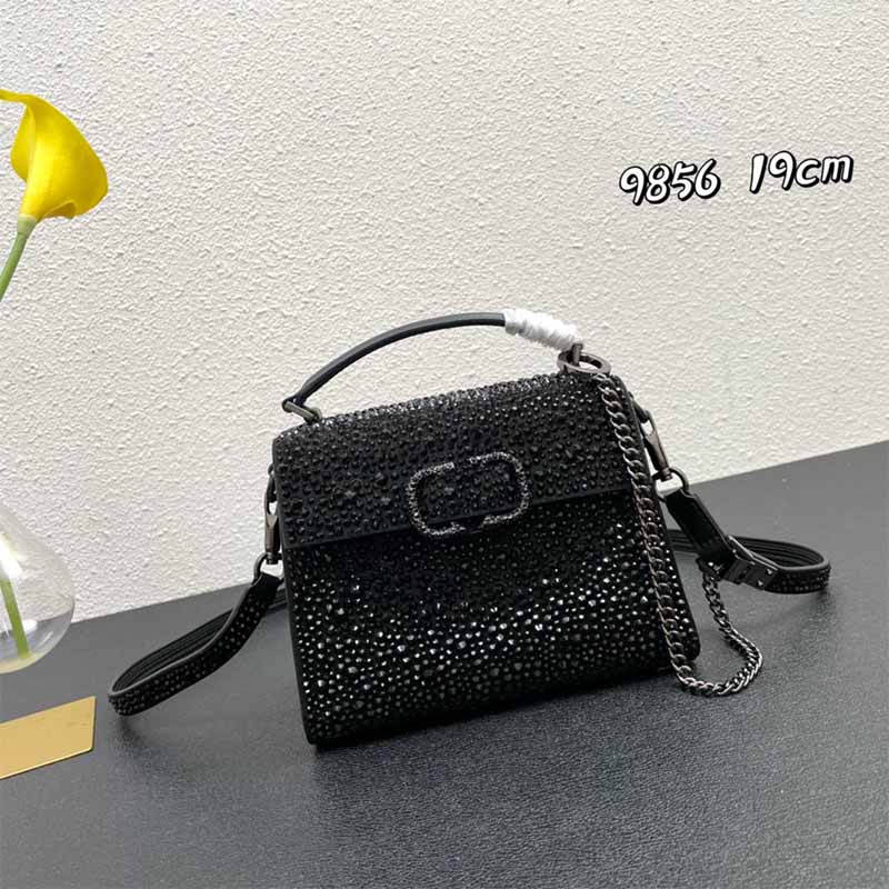 Mini handbag Luxury Designer Tote Bag women's full body imitation crystal 5A Crossbody bag Classic magnetic buckle open and close Woman Chain wallet, Black
Mini handbag Luxury Designer Tote Bag women's full body imitation crystal 5A Crossbody bag Classic magnetic buckle open and close Woman Chain wallet, Black