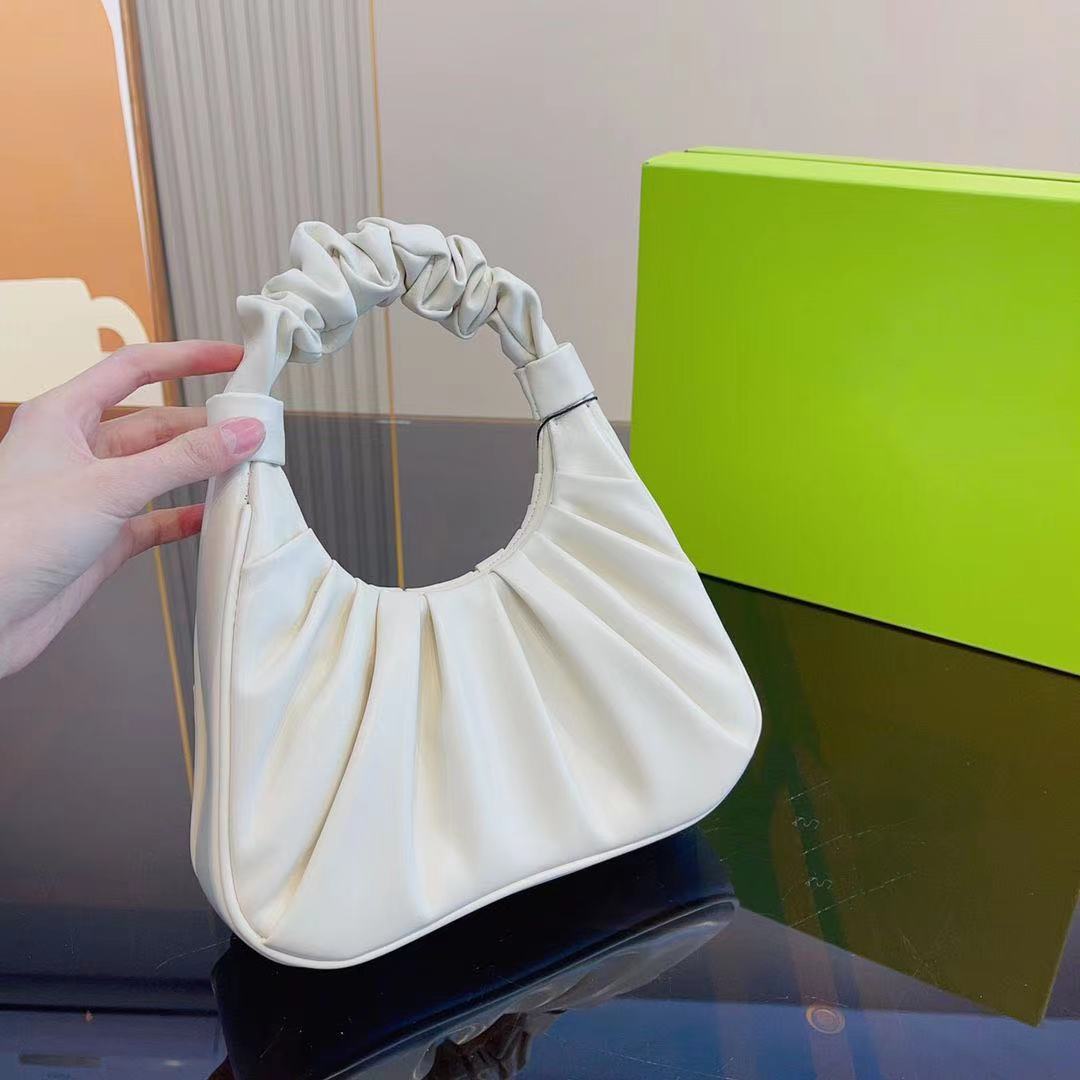 Top Quality Women Handbags Cross Body Bags designer Circle Hand Design High-grade Texture Single Shoulder Messenger Cowhide Thin Shoulder Strap 001, Customize
Top Quality Women Handbags Cross Body Bags designer Circle Hand Design High-grade Texture Single Shoulder Messenger Cowhide Thin Shoulder Strap 001, Customize