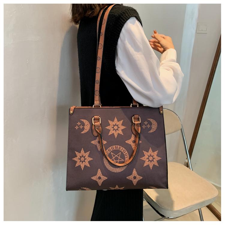 Women tote bag pu leather crossbody shoulder purse designer handbags luxury Lletter print flower girl fashion shopping ps091001, Brown-with letterl
Women tote bag pu leather crossbody shoulder purse designer handbags luxury Lletter print flower girl fashion shopping ps091001, Brown-with letterl