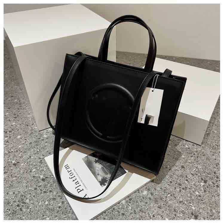 Designer Telfars Bag Handbag Small And Simple Texture Shopping Bag Portable Letter Women's Bag Fashion One-shoulder Cross-body Tote Bag Box, Black
Designer Telfars Bag Handbag Small And Simple Texture Shopping Bag Portable Letter Women's Bag Fashion One-shoulder Cross-body Tote Bag Box, Black