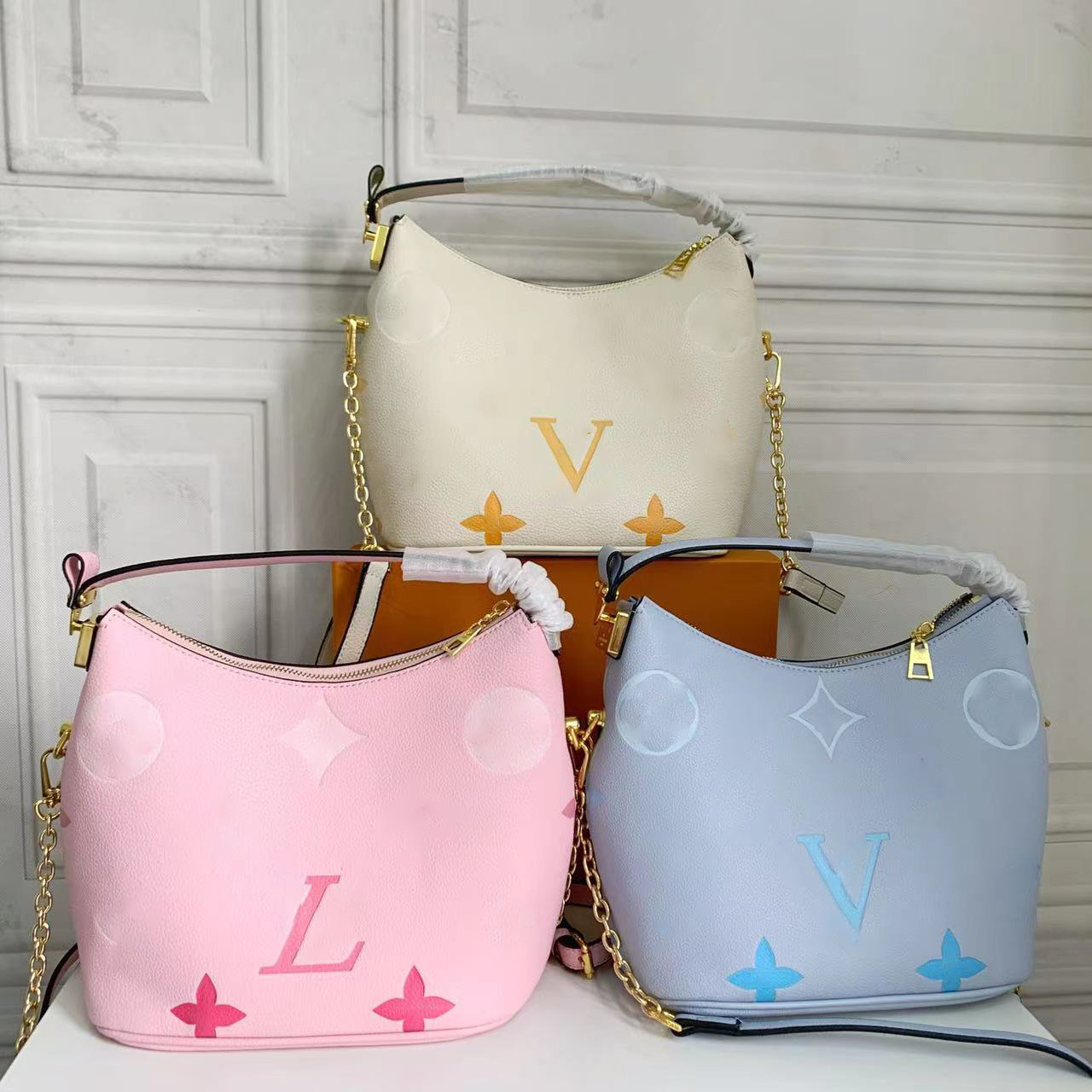 Designer bag Handbag Shoulder channel CF Chain Bag Clutch Flap Totes Bags Wallet Check Velour Thread Purse Double Letters Solid Hasp Square Stripes Luxury 1133, White
Designer bag Handbag Shoulder channel CF Chain Bag Clutch Flap Totes Bags Wallet Check Velour Thread Purse Double Letters Solid Hasp Square Stripes Luxury 1133, White