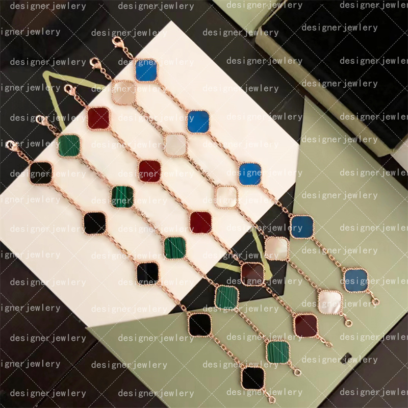 Luxury chains clover bracelet women designer bracelet fashion jewelry silver gold rose street holiday party wedding bridal mother luck gift golden charm bracelet
Luxury chains clover bracelet women designer bracelet fashion jewelry silver gold rose street holiday party wedding bridal mother luck gift golden charm bracelet