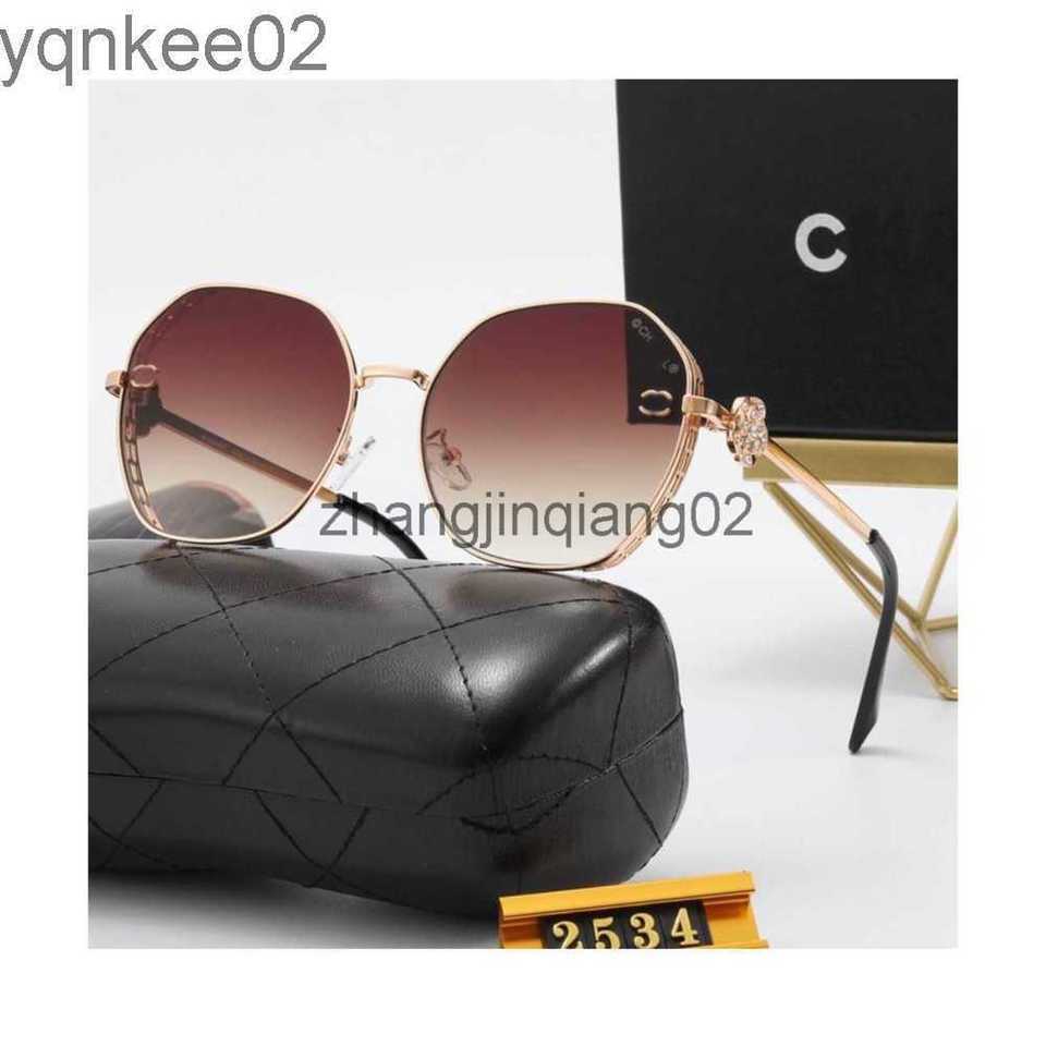 Designer Channel Sunglass Cycle Luxurious Fashion Sport Sunglasses Men Women Vintage Baseball New Camellia Casual Versatile Anti UV Sun Glasses
Designer Channel Sunglass Cycle Luxurious Fashion Sport Sunglasses Men Women Vintage Baseball New Camellia Casual Versatile Anti UV Sun Glasses