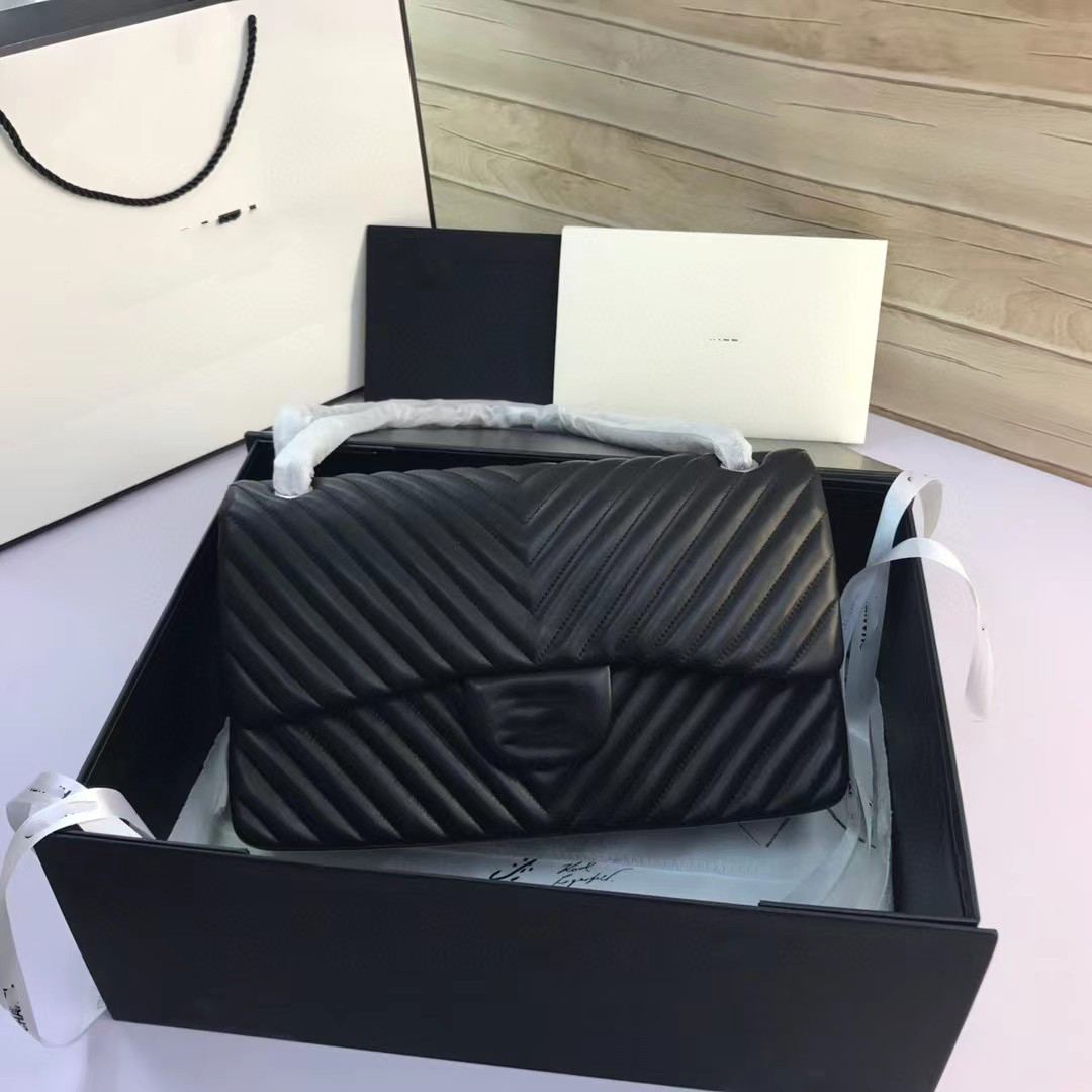 Women's Bag Fashion high-end Custom Handbag Casual simple sheepskin One Shoulder Bag Model cf1113v
Women's Bag Fashion high-end Custom Handbag Casual simple sheepskin One Shoulder Bag Model cf1113v