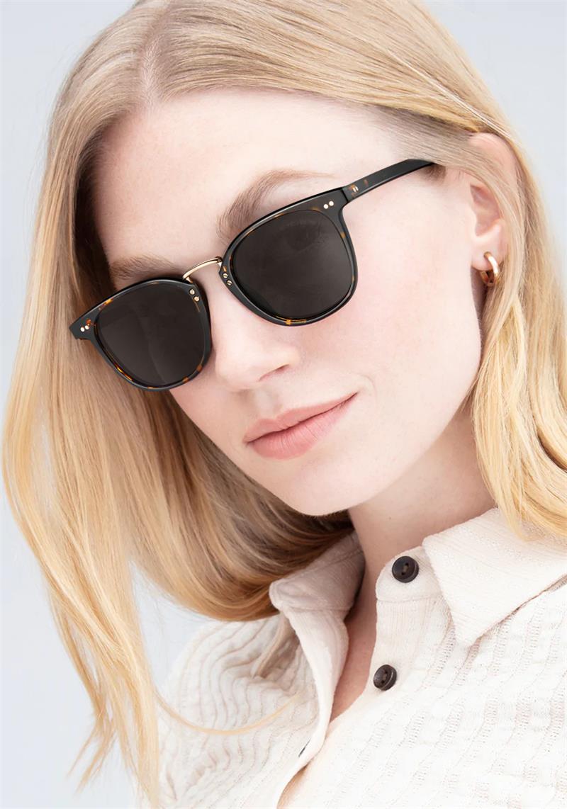 Carfia Small Polarized Sunglasses for Women Hand-crafted Acetate Frame Metal Bridge Eyewear Fashion Retro Style Sun Glasses