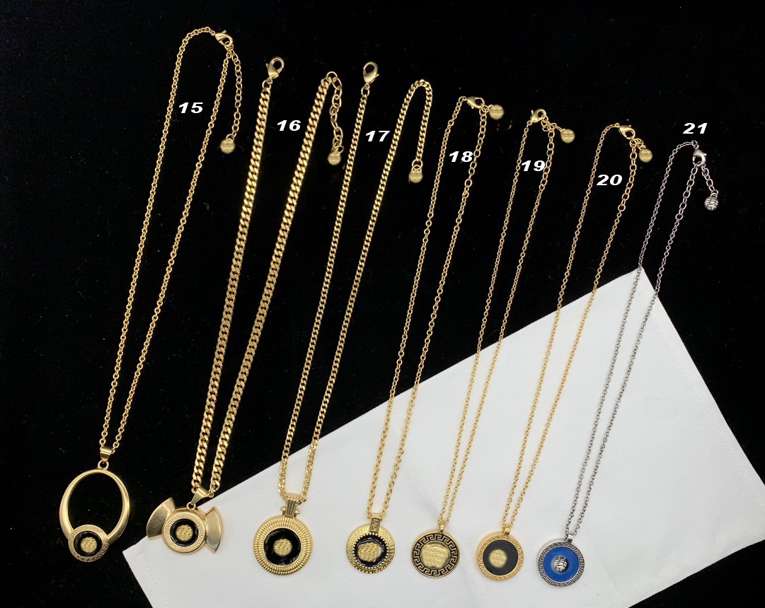 Luxury Brand Fashion Necklaces Medusa Head Pendant 18K Gold plated Banshee Portrait Neck Chain Classic Style 2023 New models Women's jewelry Gift MN13
Luxury Brand Fashion Necklaces Medusa Head Pendant 18K Gold plated Banshee Portrait Neck Chain Classic Style 2023 New models Women's jewelry Gift MN13