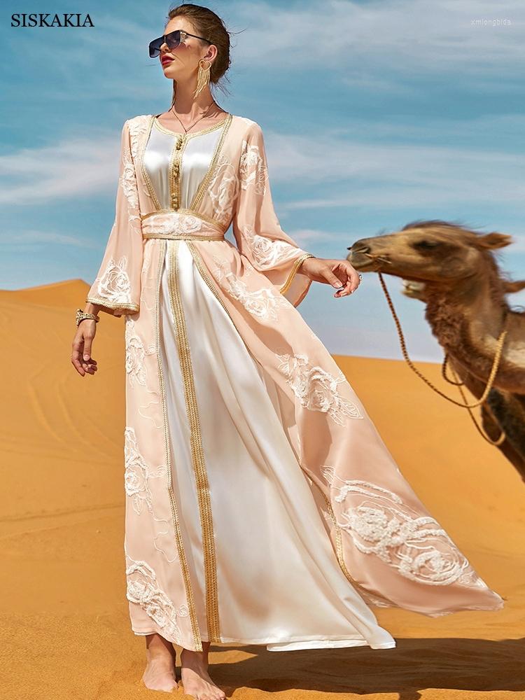 Ethnic Clothing Women Rose Embroidery 3 Pieces Set Vest Dress Long Cardigan Abaya Tape Trim Belted Kaftan Muslim Dubai Arabic Robes
Ethnic Clothing Women Rose Embroidery 3 Pieces Set Vest Dress Long Cardigan Abaya Tape Trim Belted Kaftan Muslim Dubai Arabic Robes
