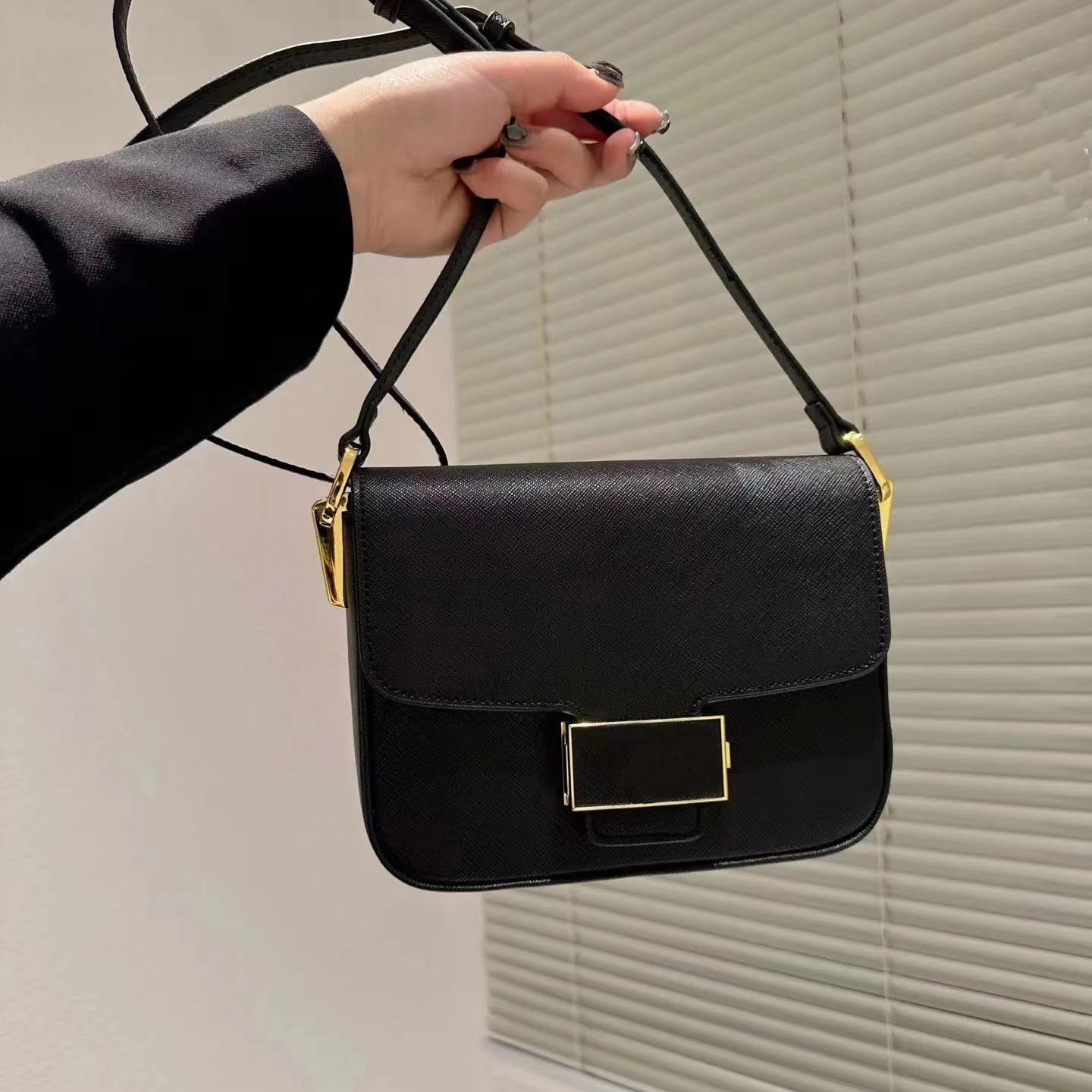 Women Chain Shoulder Crossbody Bags Lady Purse Messenger Bag Designer Handbags Wallets backpack female purse 01, Customize
Women Chain Shoulder Crossbody Bags Lady Purse Messenger Bag Designer Handbags Wallets backpack female purse 01, Customize