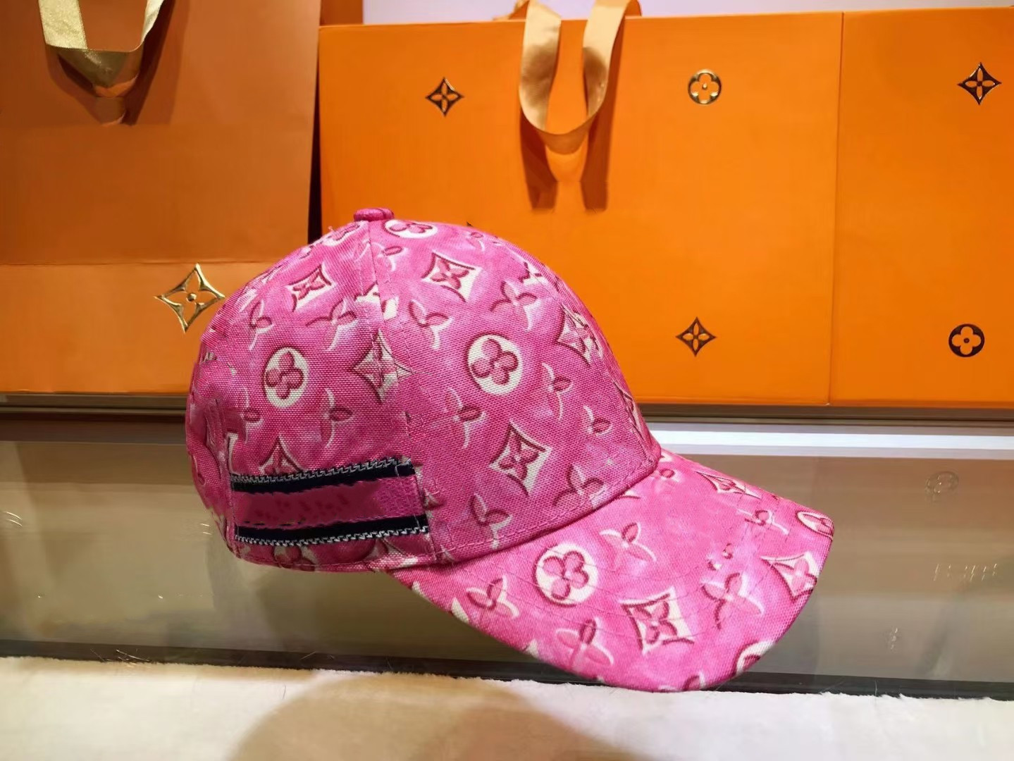 Fashion Ball Caps Designer Street Hat Versatile Cap for Man Woman Hats Classic High Quality, #1
Fashion Ball Caps Designer Street Hat Versatile Cap for Man Woman Hats Classic High Quality, #1