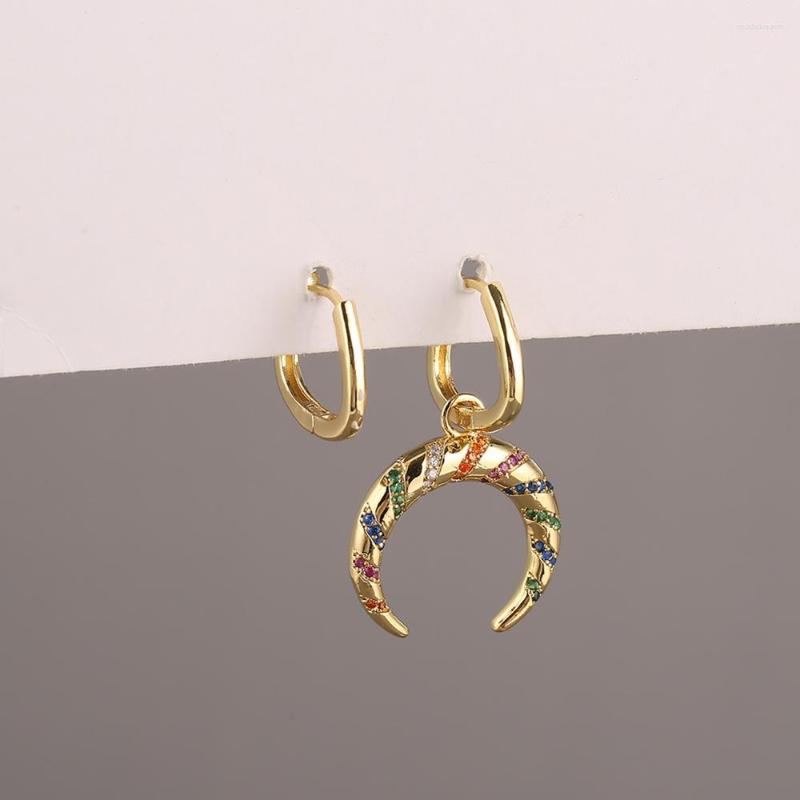Stud Earrings Fashion Asymmetric Colorful Striped Curved Crescent Micro-inlaid Zircon Simple Charm Ladies Accessories
Stud Earrings Fashion Asymmetric Colorful Striped Curved Crescent Micro-inlaid Zircon Simple Charm Ladies Accessories