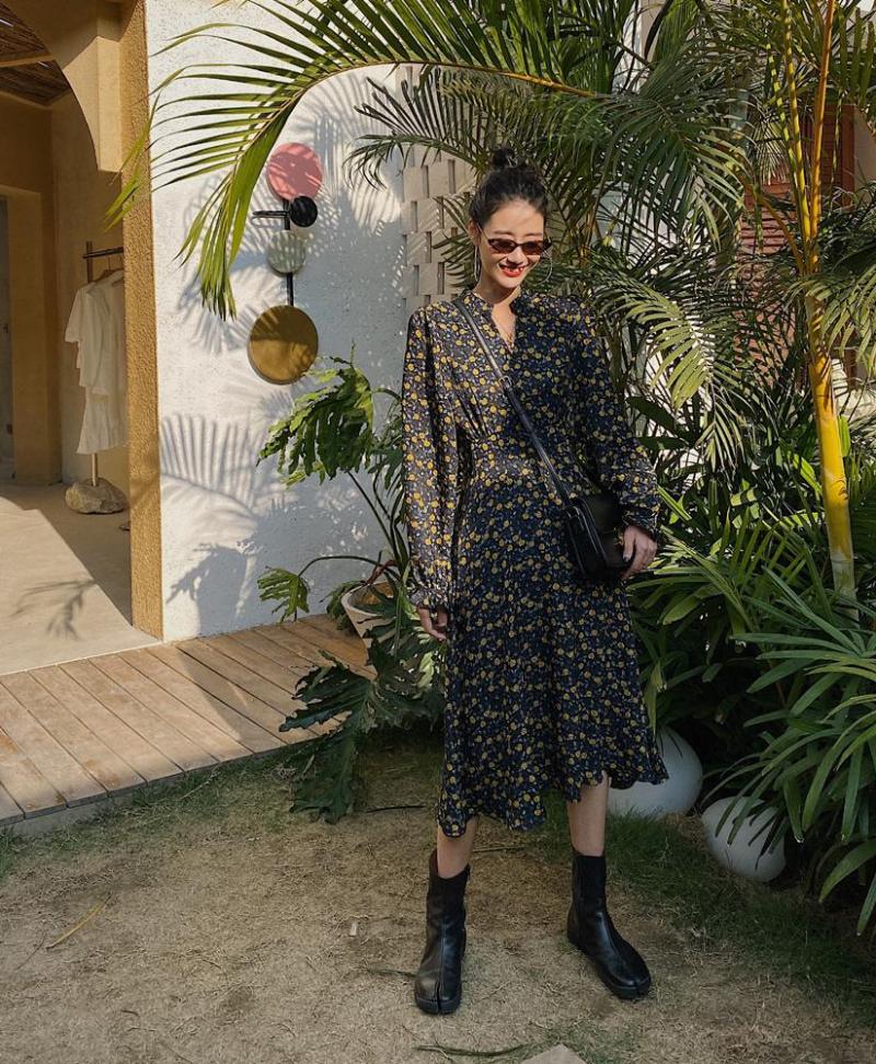Casual Dresses 2023 Autumn Women' Fashion Long Knee-high Flower Printed Irregular Dress Girl' Retro Printing Elegant Bodycon
Casual Dresses 2023 Autumn Women' Fashion Long Knee-high Flower Printed Irregular Dress Girl' Retro Printing Elegant Bodycon