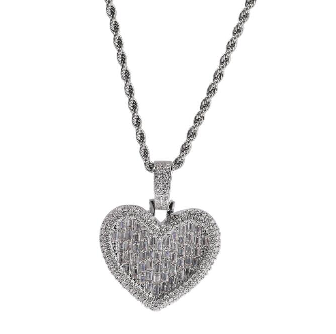 Hip Hop Necklaces CZ Stone Paved Bling Iced Out Heart Pendants Necklace for Men Rapper Jewelry Drop Shipping Gift
Hip Hop Necklaces CZ Stone Paved Bling Iced Out Heart Pendants Necklace for Men Rapper Jewelry Drop Shipping Gift