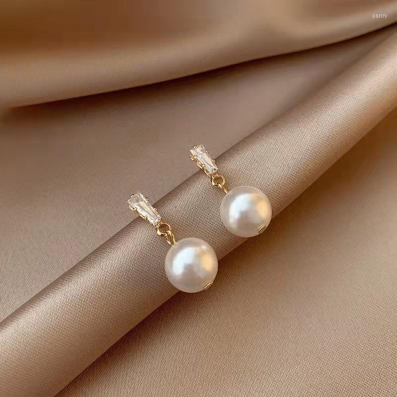 Dangle Earrings 2023 Graceful Female Jewelry Simple Fashion Rhinestones Imitation Pearl Temperament Women's Accessories
Dangle Earrings 2023 Graceful Female Jewelry Simple Fashion Rhinestones Imitation Pearl Temperament Women's Accessories