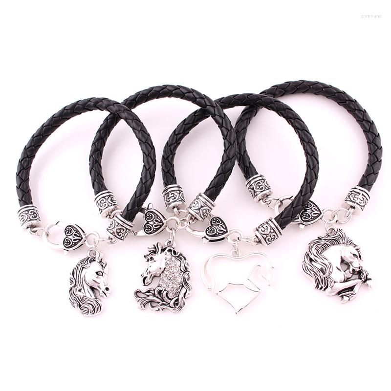 Charm Bracelets Women Men Bracelet Four Kinds Of Horse Shape Design Leather Chain Jewelry Bangle Zinc Alloy Provide Drop
Charm Bracelets Women Men Bracelet Four Kinds Of Horse Shape Design Leather Chain Jewelry Bangle Zinc Alloy Provide Drop