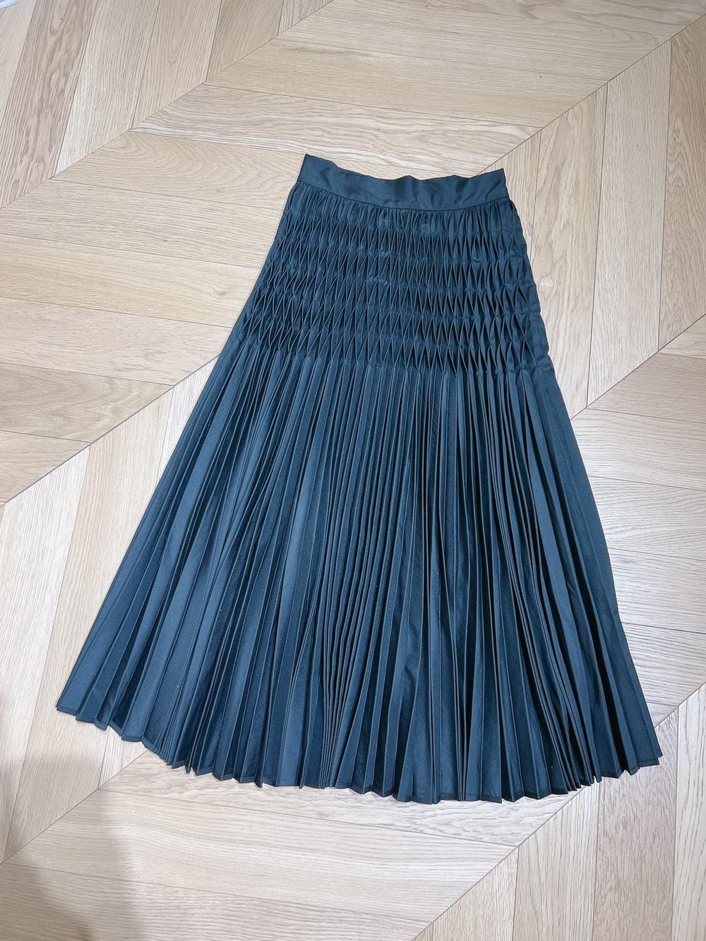 A line skirt fashion band 2023 summer Dropping soft and fashionable pleated skirt, Black
A line skirt fashion band 2023 summer Dropping soft and fashionable pleated skirt, Black