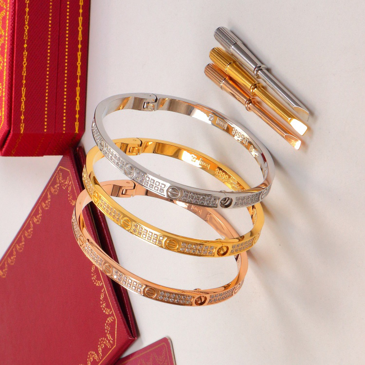 Designer Bracelet Bangle Charm Bracelet Luxury Bracelets Women Letter Jewelry Plated Stainless steel 18K Gold Faux Leather Wristband Cuff Accessories
Designer Bracelet Bangle Charm Bracelet Luxury Bracelets Women Letter Jewelry Plated Stainless steel 18K Gold Faux Leather Wristband Cuff Accessories