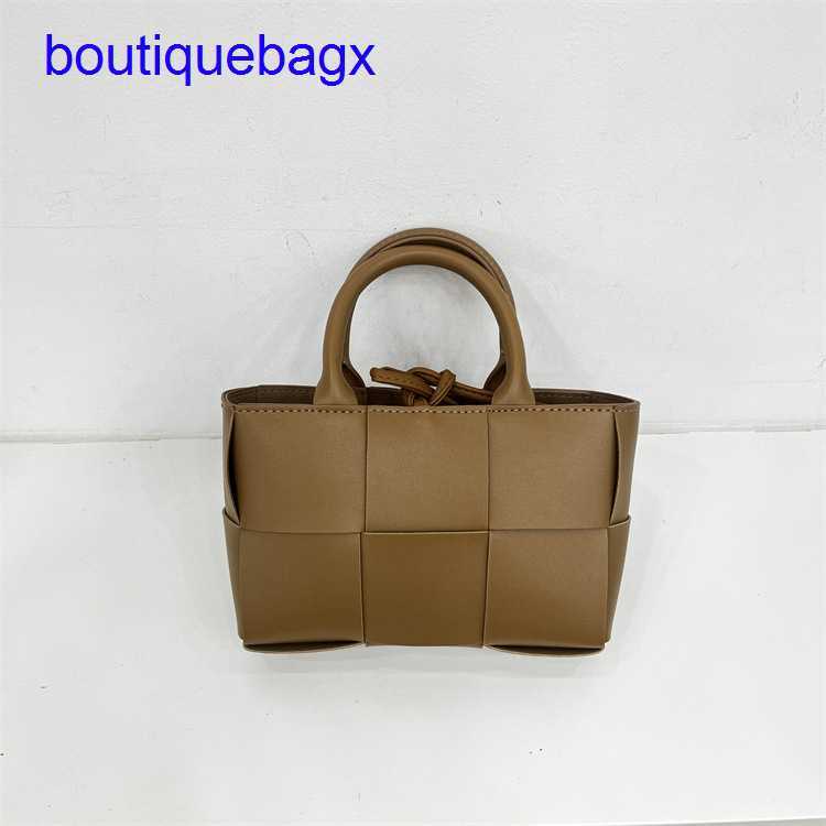 Luxury Bottegss Venetss Arco Evening Bags online store Fashion Yahe Texture Versatile Korean Knitting Style Casual Handheld Small With logo DIX6, Black7
Luxury Bottegss Venetss Arco Evening Bags online store Fashion Yahe Texture Versatile Korean Knitting Style Casual Handheld Small With logo DIX6, Black7