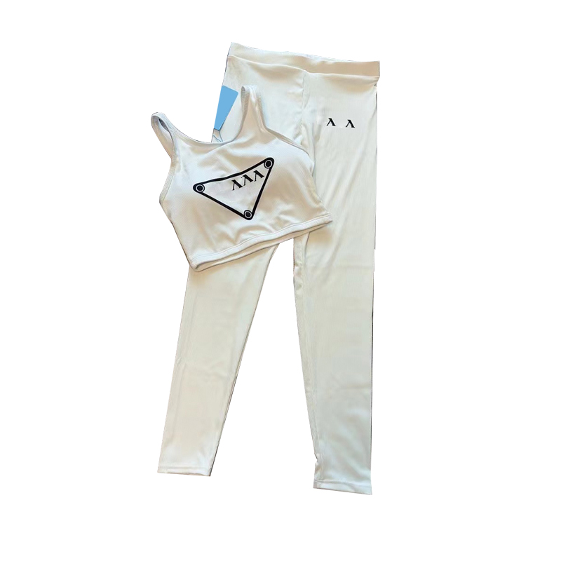 Designers Active Sets Fashion Activewear Tees t Letter Shirt Casual Tops New high elasticity fitness yoga clothes sports suit small vest slim slimming leggings
Designers Active Sets Fashion Activewear Tees t Letter Shirt Casual Tops New high elasticity fitness yoga clothes sports suit small vest slim slimming leggings