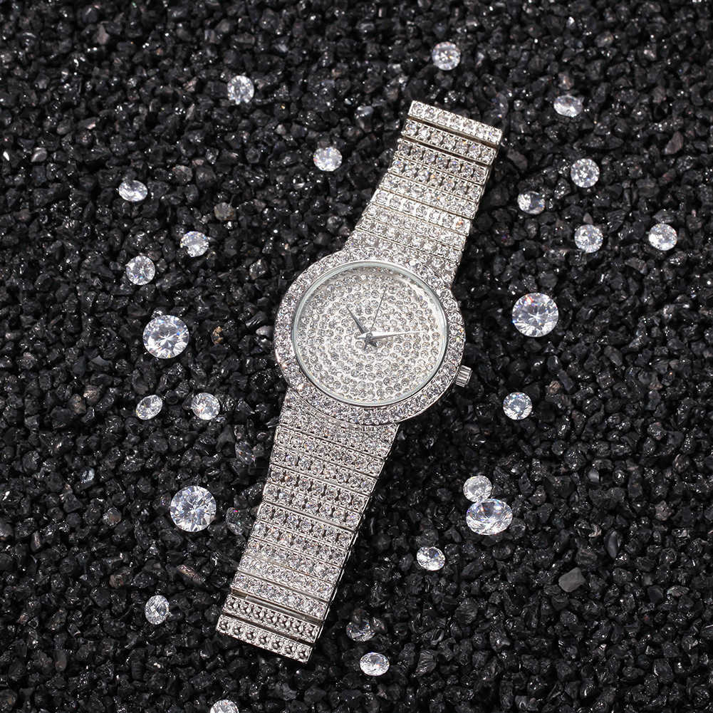 Watch New watch men's diamond full sky star hip hop quartz watch trendy cool fashion versatile Watch, Gold
Watch New watch men's diamond full sky star hip hop quartz watch trendy cool fashion versatile Watch, Gold