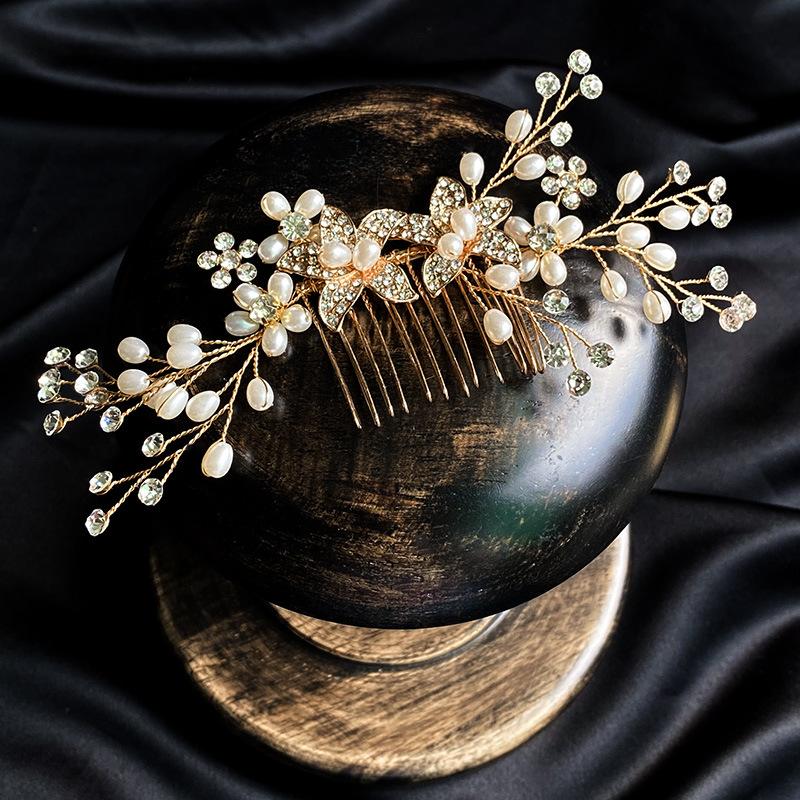 Hair Clips & Barrettes Exquisite French Romantic And Beautiful Comb Golden Rhinestones Bridal Wedding Accessories
Hair Clips & Barrettes Exquisite French Romantic And Beautiful Comb Golden Rhinestones Bridal Wedding Accessories