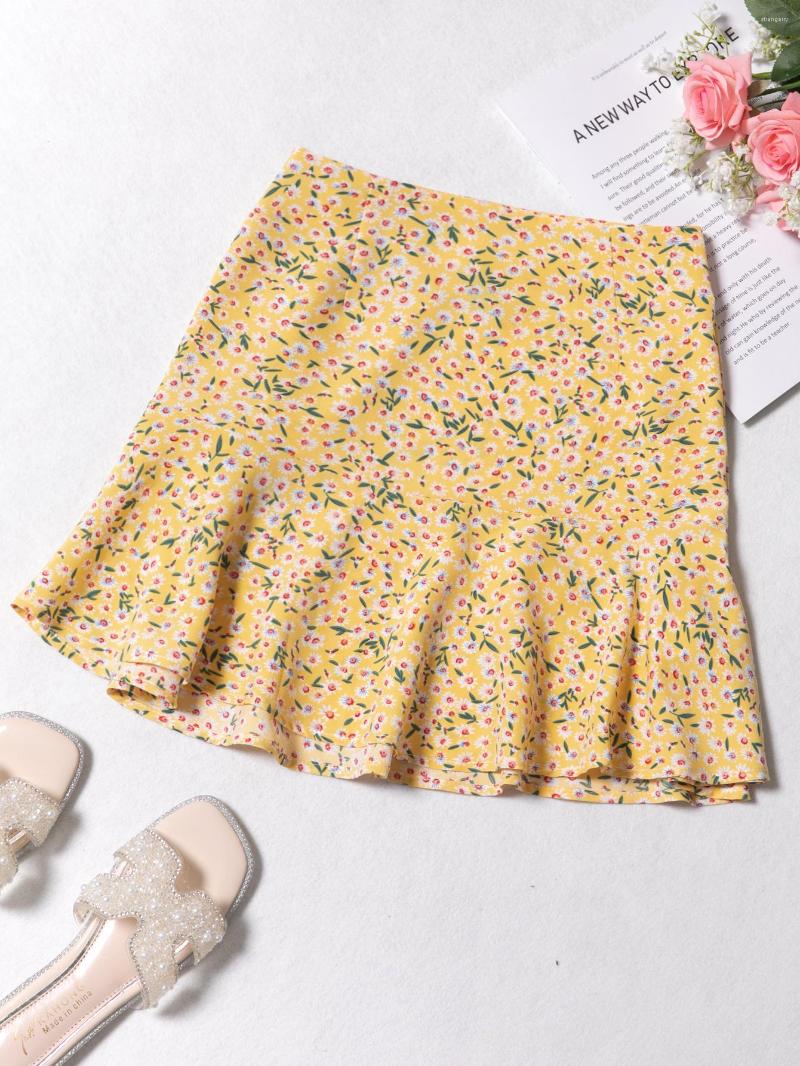 Skirts Boho Floral All Over Print Ruffle Hem Mini For Women 2023 A-Line Hight Waist Zip-Up Frill Clothing Summer Spring, Gold
Skirts Boho Floral All Over Print Ruffle Hem Mini For Women 2023 A-Line Hight Waist Zip-Up Frill Clothing Summer Spring, Gold