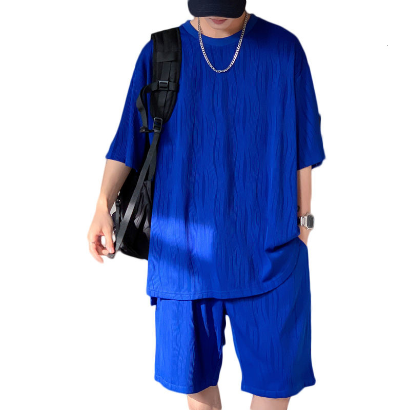 Men's T-Shirts Summer Pleated Sets Men Fashion 3-color Casual Ice Silk Sets Mens Loose Casual Short-sleeved T-shirt/Shorts Two-piece Set Men 2303