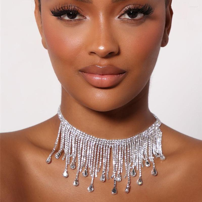 Choker INS Fashion Shiny Water Drill Long Frtassel Necklace Bohemian Bride Wedding Bling Crystal Pendant Clavicle Chain Jewelry Gift
Choker INS Fashion Shiny Water Drill Long Frtassel Necklace Bohemian Bride Wedding Bling Crystal Pendant Clavicle Chain Jewelry Gift