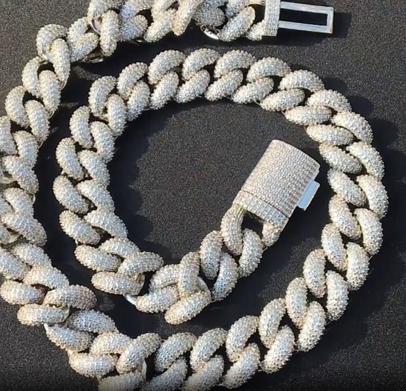 Full Diamond Cuban Link Chain Mens Gold Iced Out Chains Necklace Hip Hop Jewelry 14mm 3D Fashion Thick Heavy Necklace bracelet
Full Diamond Cuban Link Chain Mens Gold Iced Out Chains Necklace Hip Hop Jewelry 14mm 3D Fashion Thick Heavy Necklace bracelet