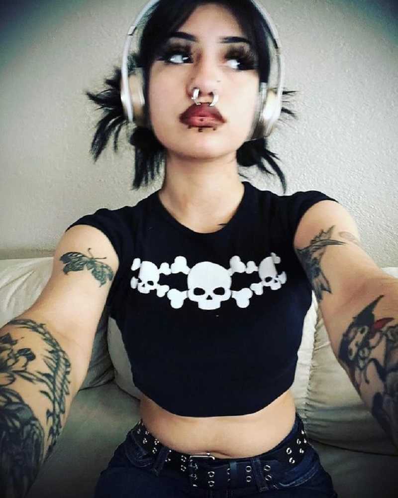 Women's T-Shirt Emo Girl Crop Top Casual Y2k Clothes Gothic Skull Print Grunge Short Sleeve Tee 90s Vintage Punk Streetwear Slim Sexy Baby Tee Z0301, Blue
Women's T-Shirt Emo Girl Crop Top Casual Y2k Clothes Gothic Skull Print Grunge Short Sleeve Tee 90s Vintage Punk Streetwear Slim Sexy Baby Tee Z0301, Blue