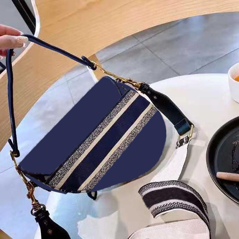 Handbag High quality shoulder strap designer bag handbag purse magnetic metal pendant purse top shoulder bag children's mini messenger bag 11111, Black
Handbag High quality shoulder strap designer bag handbag purse magnetic metal pendant purse top shoulder bag children's mini messenger bag 11111, Black
