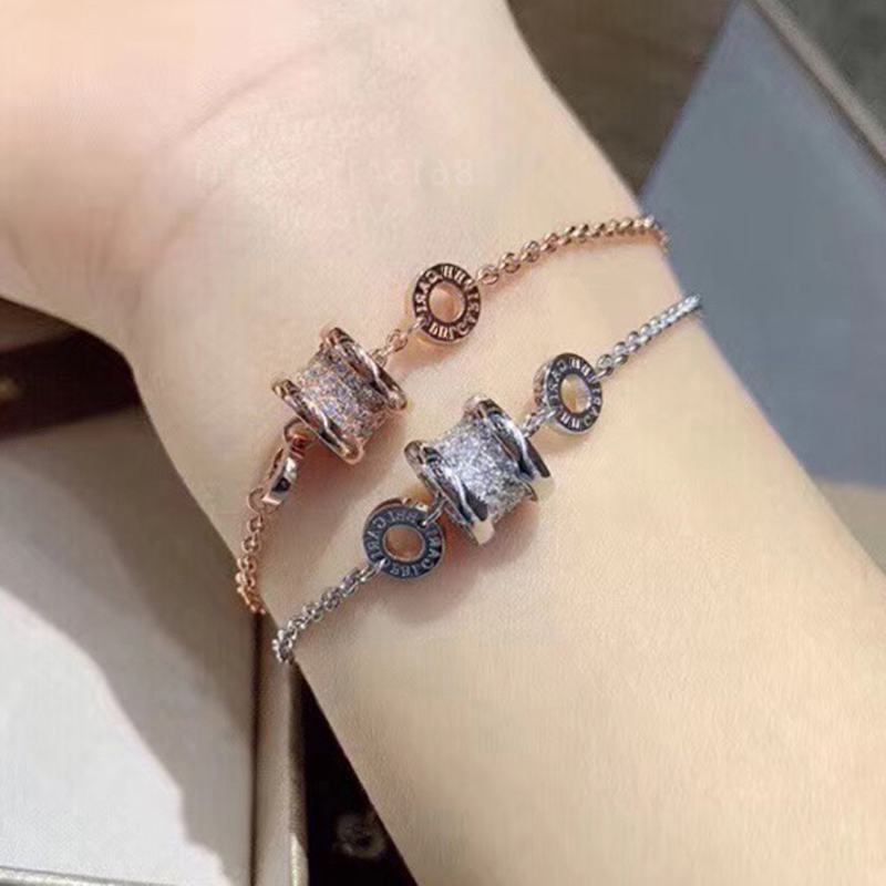 BUIGARI infinity bracelet series designer single bangle for woman official reproductions Gold plated 18K classic style fashion luxury exquisite gift 050
BUIGARI infinity bracelet series designer single bangle for woman official reproductions Gold plated 18K classic style fashion luxury exquisite gift 050