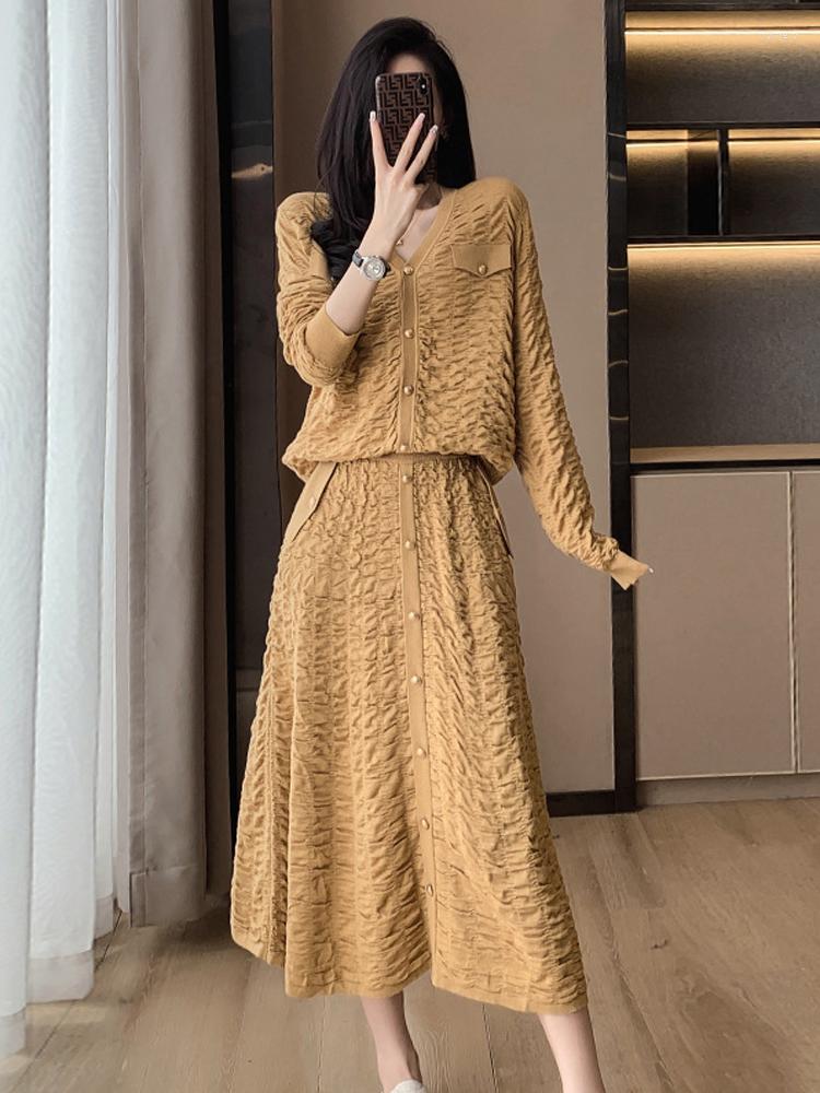 Casual Dresses 7137#Real S 2023 High-end Light Luxury Knit Cardigan Women High Waist A-line Skirt Fashion 2 Piece Suit Maxi, Black
Casual Dresses 7137#Real S 2023 High-end Light Luxury Knit Cardigan Women High Waist A-line Skirt Fashion 2 Piece Suit Maxi, Black