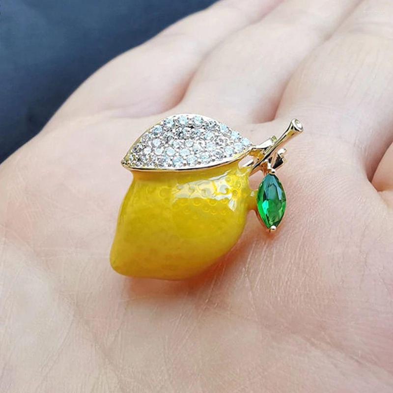 Brooches Korean Cute Rhinestone Enamel Yellow Lemon For Women Wedding Party Fruit Causal Brooch Pins Gifts Fashion Jewelry
Brooches Korean Cute Rhinestone Enamel Yellow Lemon For Women Wedding Party Fruit Causal Brooch Pins Gifts Fashion Jewelry