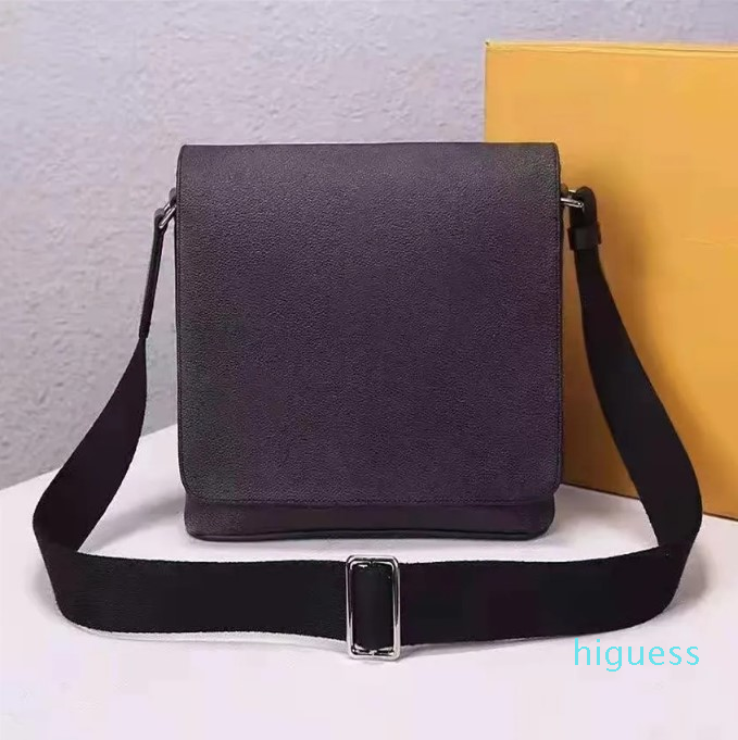 Designer-L 42postman bags 404small large shoulder bag are the daily match for fashionable men with light and spacious interior space241a, Flower printing logo
Designer-L 42postman bags 404small large shoulder bag are the daily match for fashionable men with light and spacious interior space241a, Flower printing logo