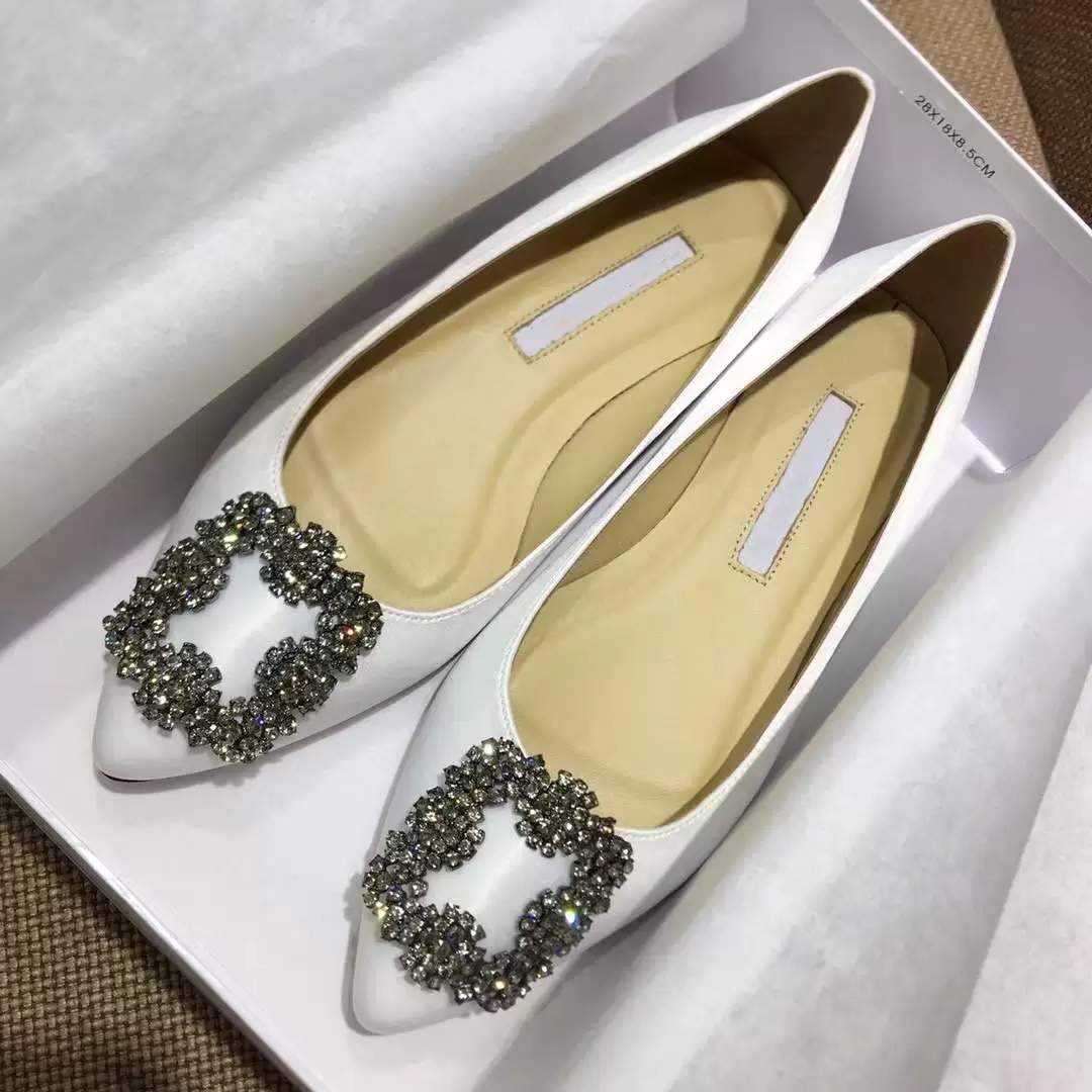 Designer Luxury Top Quality 2021 Women's Shoes High Heels Sexy Pointed Toes 3cm Wedding Dress Naked Black Shine Sizes box 35-42
Designer Luxury Top Quality 2021 Women's Shoes High Heels Sexy Pointed Toes 3cm Wedding Dress Naked Black Shine Sizes box 35-42