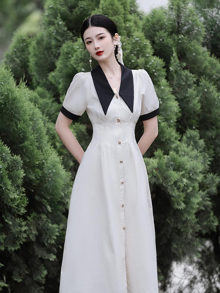 Party Dresses Retro French Dress Women' Summer 2023 Temperament Hepburn Style Single Breasted Short Sleeve Romantic Vestido Festa, Photo color
Party Dresses Retro French Dress Women' Summer 2023 Temperament Hepburn Style Single Breasted Short Sleeve Romantic Vestido Festa, Photo color