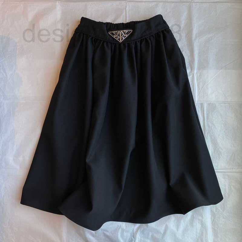 Skirts Designer 2023 New Luxury Brand Spring Summer Fashion Diamond Triangle Women High Waist Black A-line Long Skirt MSA2
Skirts Designer 2023 New Luxury Brand Spring Summer Fashion Diamond Triangle Women High Waist Black A-line Long Skirt MSA2