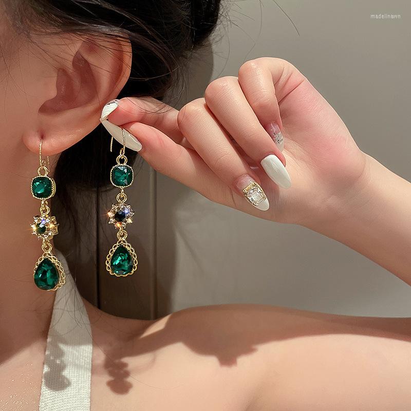 Stud Earrings Imitation Emerald Geometric Long Needle Green Crystal Water Drop Tassel Fashion Simple Women Jewelry
Stud Earrings Imitation Emerald Geometric Long Needle Green Crystal Water Drop Tassel Fashion Simple Women Jewelry