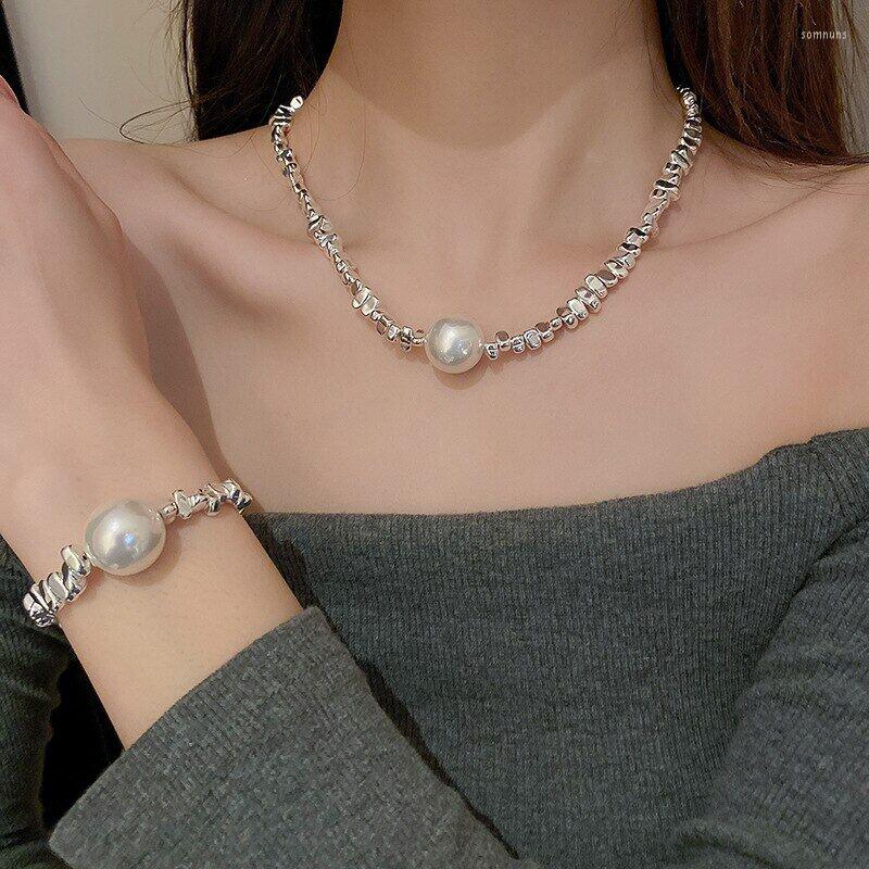 Pendant Necklaces CIFbuy Natural Wind Pearl Geometric Irregular Chain Mori Fashion Temperament Clavicle Simple Versatile Necklace Bracelet
Pendant Necklaces CIFbuy Natural Wind Pearl Geometric Irregular Chain Mori Fashion Temperament Clavicle Simple Versatile Necklace Bracelet