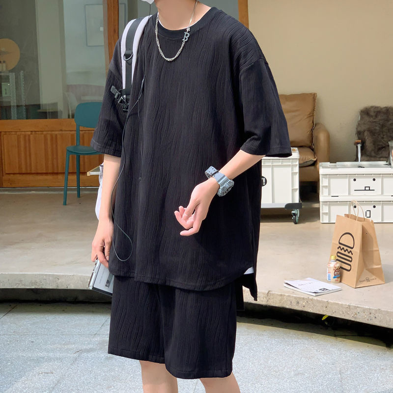 Men's T-Shirts Summer Pleated Sets Men Fashion 3-color Casual Ice Silk Sets Mens Loose Casual Short-sleeved T-shirt/Shorts Two-piece Set Men 2303