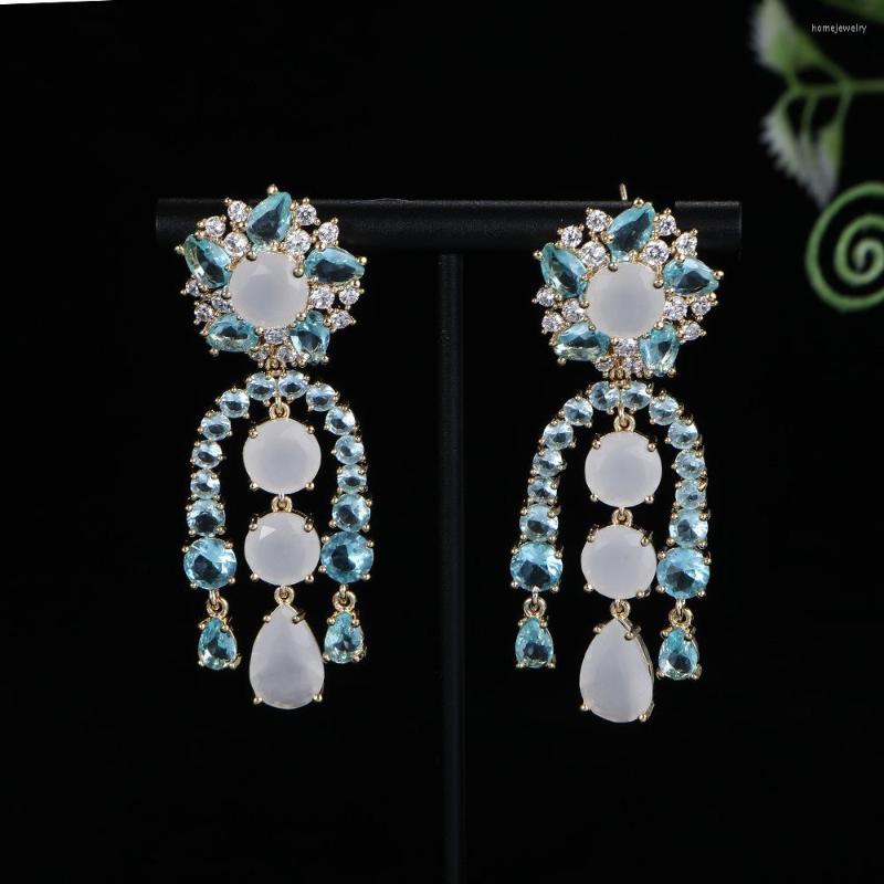 Dangle Earrings European Style Long Five-petal Flower Water Drop Zircon Round Beads Tassel Pendant For Women Luxury Wedding Jewelry
Dangle Earrings European Style Long Five-petal Flower Water Drop Zircon Round Beads Tassel Pendant For Women Luxury Wedding Jewelry