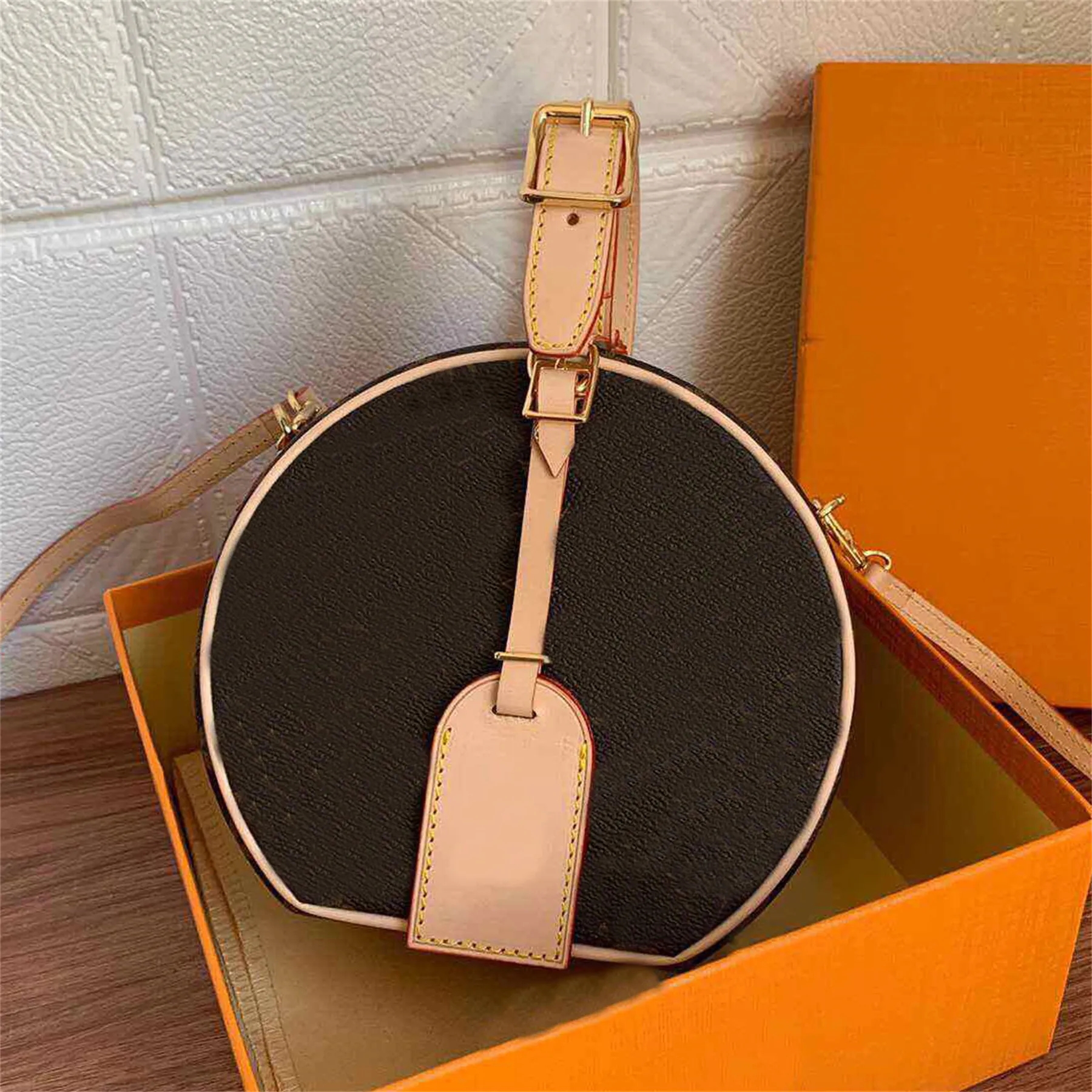 2023 Lady BOITE Fashion shoulder bags Women Designers Round Circle Purses High Quality Handbags