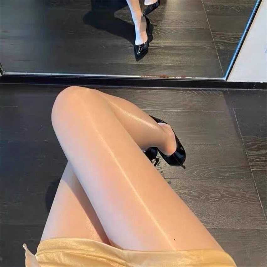 Women's thin anti-stick silk stockings with smooth skin penetration and high elastic pantyhose leg socks in spring autumn, Gray
Women's thin anti-stick silk stockings with smooth skin penetration and high elastic pantyhose leg socks in spring autumn, Gray