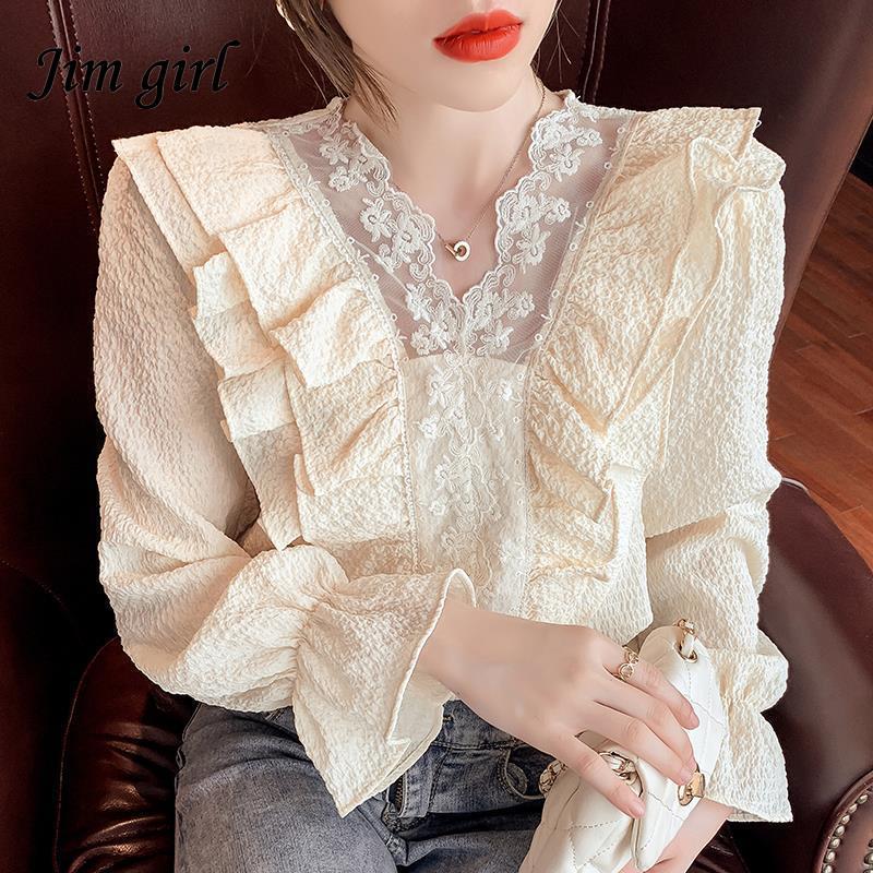 Women' Blouses & Shirts Ruffle V-Neck Elegant Womens Blouse Autumn Vintage Embroidery Petal Sleeve White Lace Shirt Office Lady Korean Swee
Women' Blouses & Shirts Ruffle V-Neck Elegant Womens Blouse Autumn Vintage Embroidery Petal Sleeve White Lace Shirt Office Lady Korean Swee