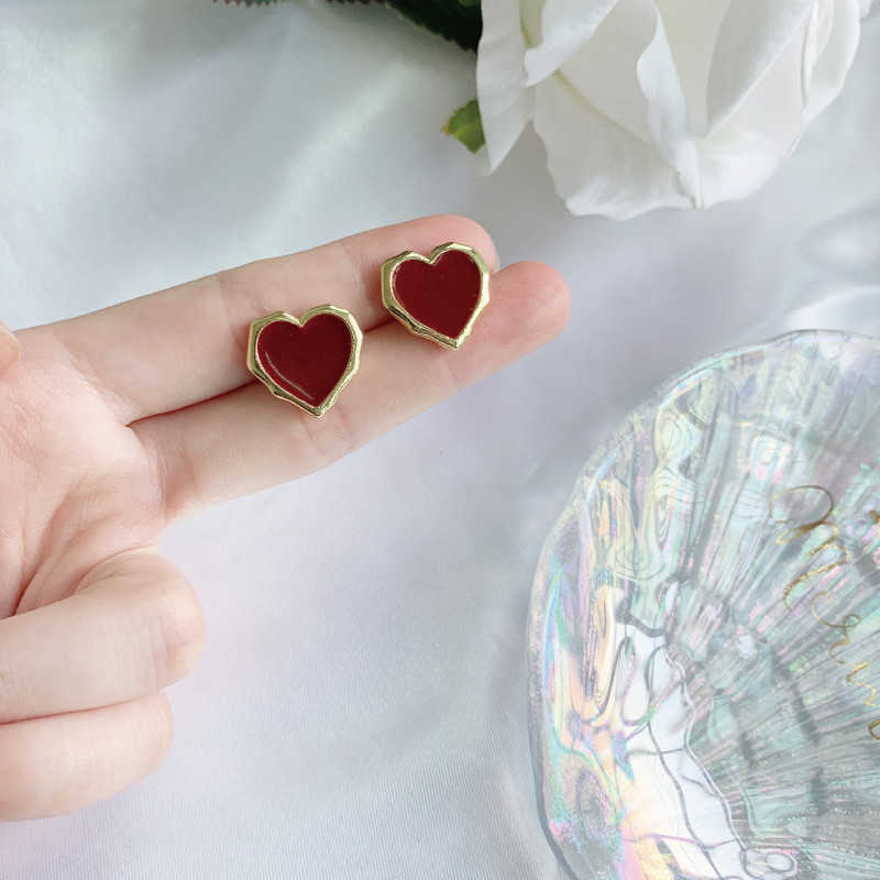 Dangle Chandelier Gentle Girl Wine Red Love Phnom Penh Temperament Heart Japan And South Korea Joker Needle Simple Love Earrings G230313
Dangle Chandelier Gentle Girl Wine Red Love Phnom Penh Temperament Heart Japan And South Korea Joker Needle Simple Love Earrings G230313