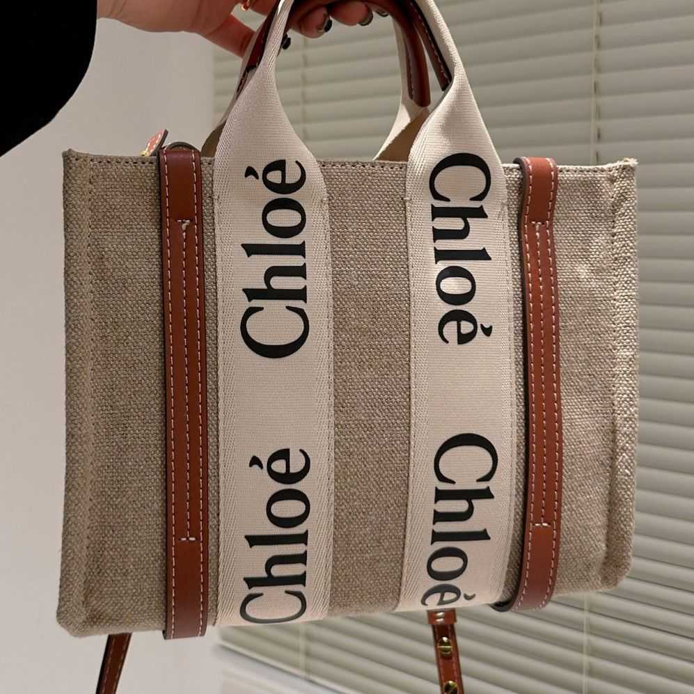 woody Designer Tote Bag for Canvas Shopping Versatile Women's Autumn and Winter Commuter Casual Messenger Shoulder Small College Style 2UL8
woody Designer Tote Bag for Canvas Shopping Versatile Women's Autumn and Winter Commuter Casual Messenger Shoulder Small College Style 2UL8