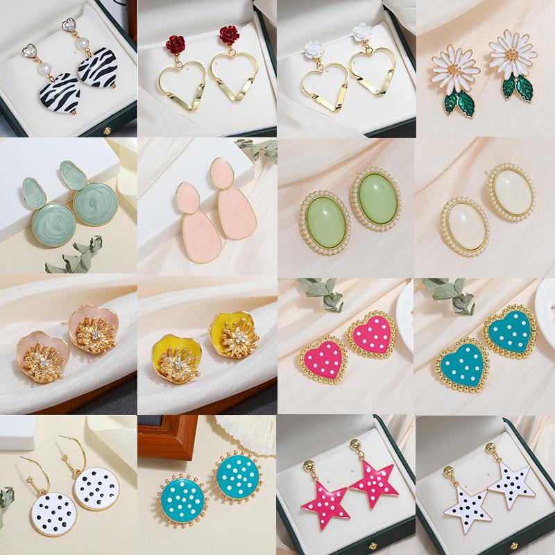 Dangle Earrings Fashion Lady Star Heart Geometric Drop For Women Rhinestone Pearl Colorful Flower Stud Birthday Jewelry Gifts
Dangle Earrings Fashion Lady Star Heart Geometric Drop For Women Rhinestone Pearl Colorful Flower Stud Birthday Jewelry Gifts