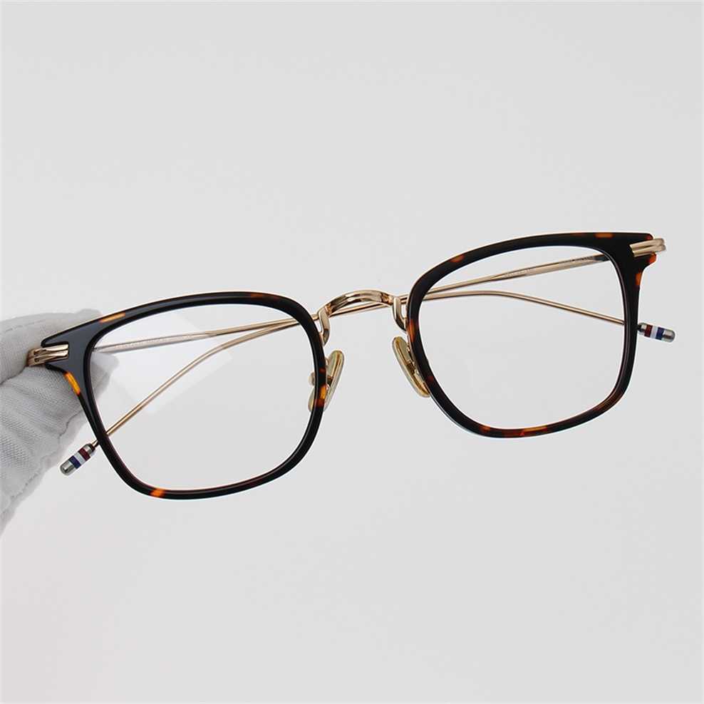 Sunglasses 2023 new TB smoke gray square TB905 Men's and women's net red The same medium gold eyeglass frame
Sunglasses 2023 new TB smoke gray square TB905 Men's and women's net red The same medium gold eyeglass frame