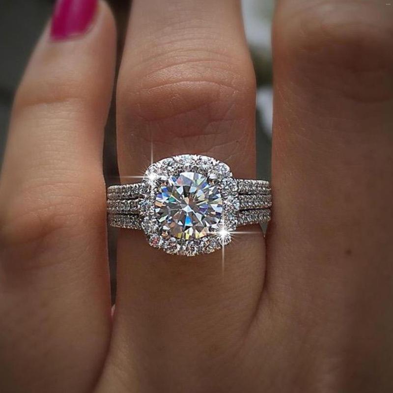 Wedding Rings Fashion Engagement Ring For Women With Cubic Zirconia Stones Sparkling Crystals Luxury Women's Jewellery
Wedding Rings Fashion Engagement Ring For Women With Cubic Zirconia Stones Sparkling Crystals Luxury Women's Jewellery